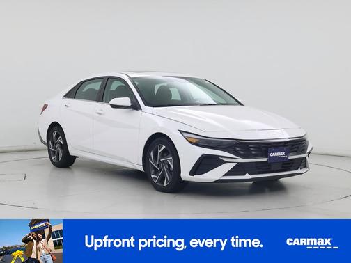 White 2025 Hyundai ELANTRA SEL Convenience