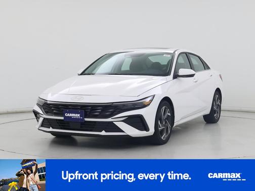 White 2025 Hyundai ELANTRA SEL Convenience