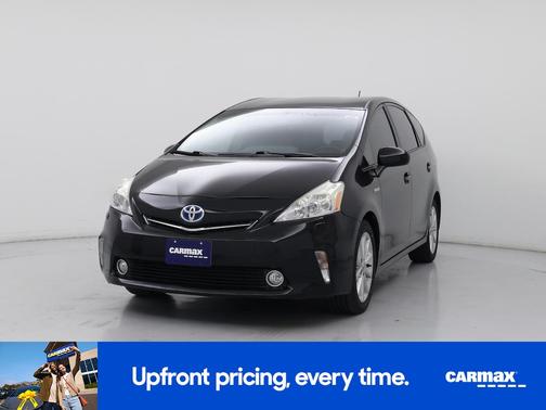 2014 Toyota Prius v Five