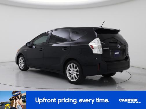 2014 Toyota Prius v Five