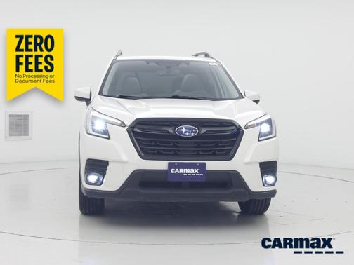 White 2024 Subaru Forester Premium