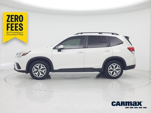 White 2024 Subaru Forester Premium