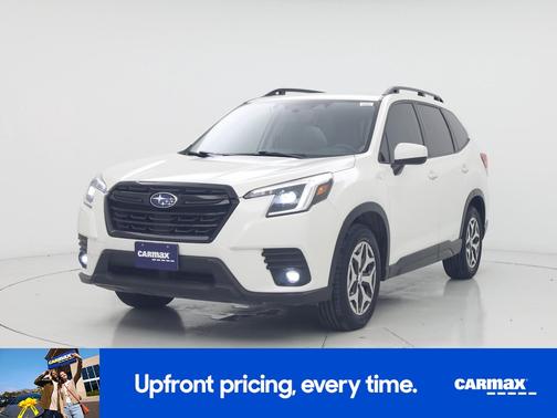 White 2024 Subaru Forester Premium