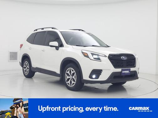 White 2024 Subaru Forester Premium
