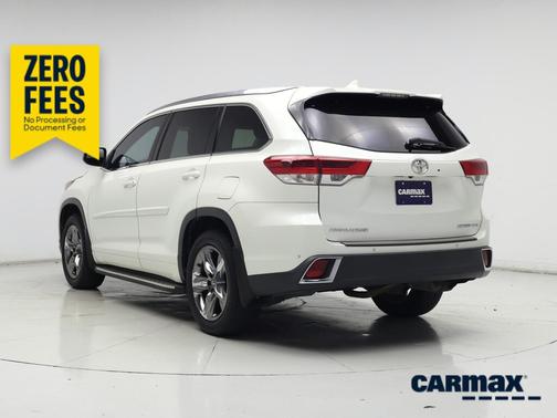White 2019 Toyota Highlander Limited Platinum