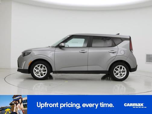 Gray 2023 Kia Soul LX