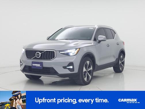 Gray 2024 Volvo XC40 B5 Plus Bright Theme