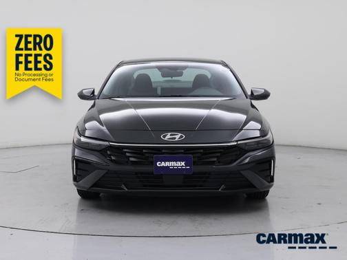 Gray 2025 Hyundai ELANTRA SE