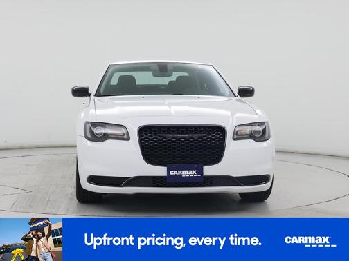 2023 Chrysler 300 Touring