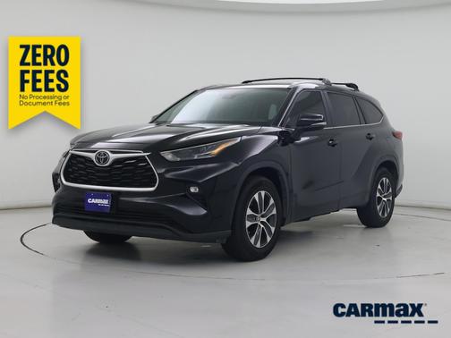 Black 2023 Toyota Highlander XLE