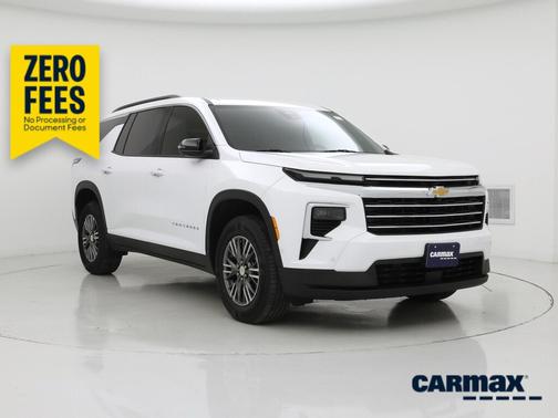 White 2024 Chevrolet Traverse LT