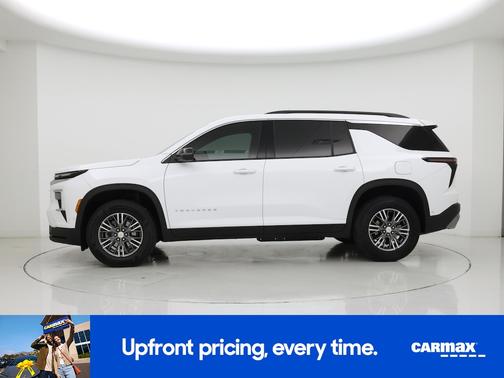 White 2024 Chevrolet Traverse LT