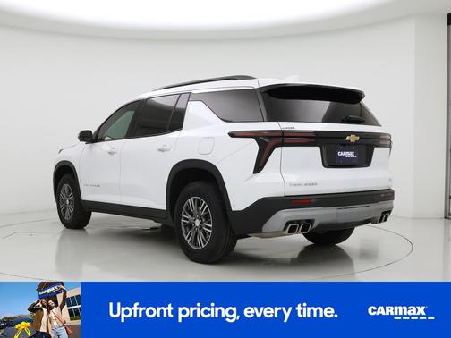 White 2024 Chevrolet Traverse LT
