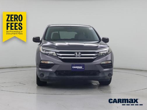 Gray 2017 Honda Pilot LX