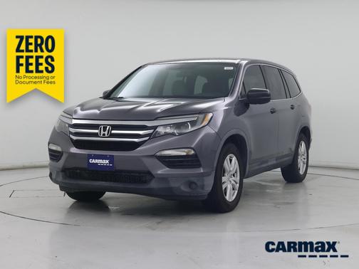 Gray 2017 Honda Pilot LX