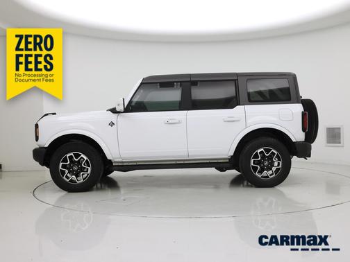 White 2024 Ford Bronco Outer Banks