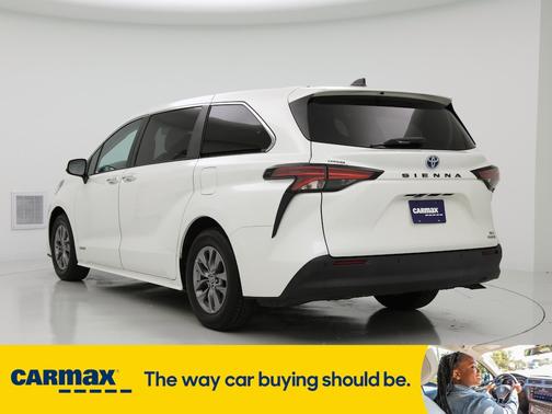 2021 Toyota Sienna XLE