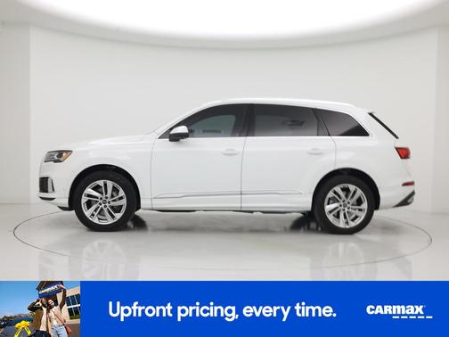 White 2023 Audi Q7 Premium