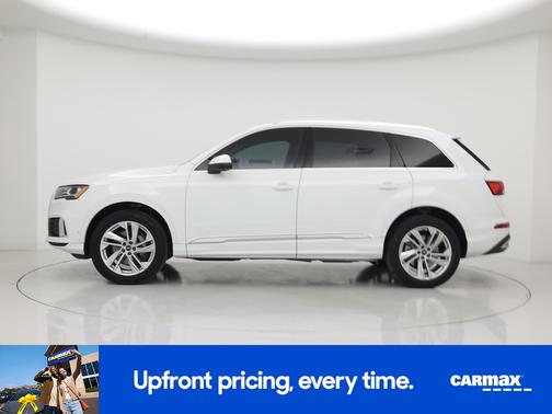 White 2023 Audi Q7 Premium