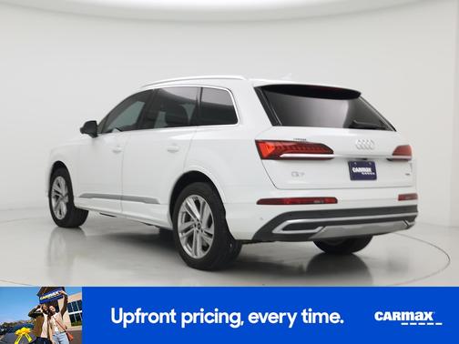White 2023 Audi Q7 Premium