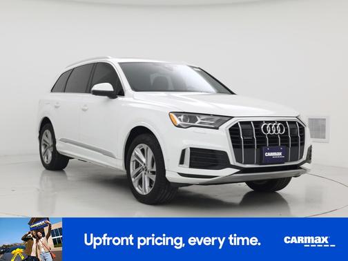 White 2023 Audi Q7 Premium