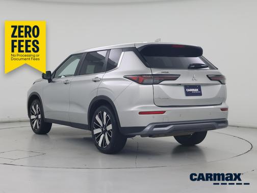 Silver 2025 Mitsubishi Outlander SE
