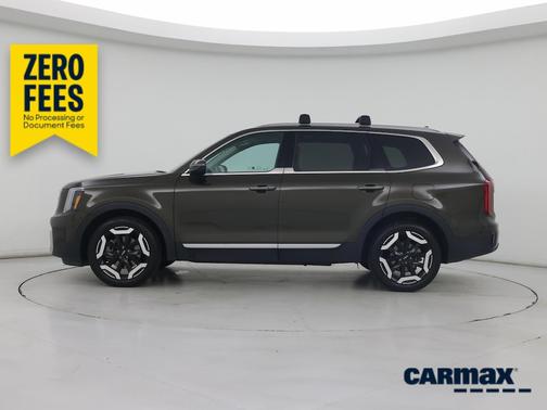 Green 2025 Kia Telluride S