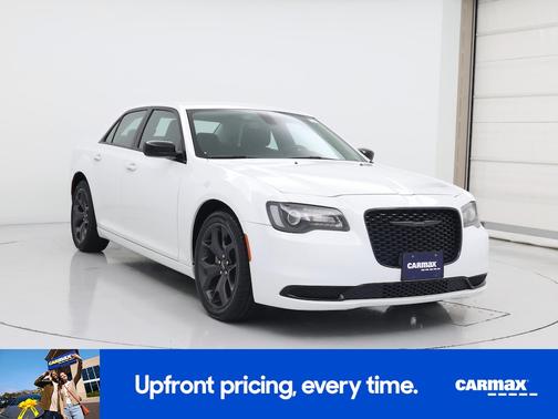 2023 Chrysler 300 Touring