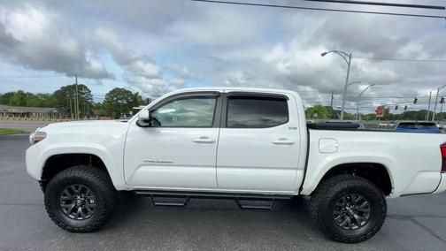Ice Cap 2023 Toyota Tacoma SR5