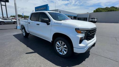 Summit White 2026 Chevrolet Silverado 1500 Custom