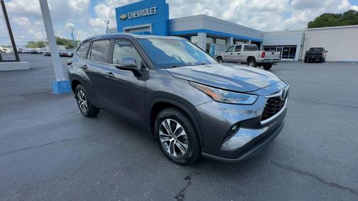 2024 Toyota Highlander XLE