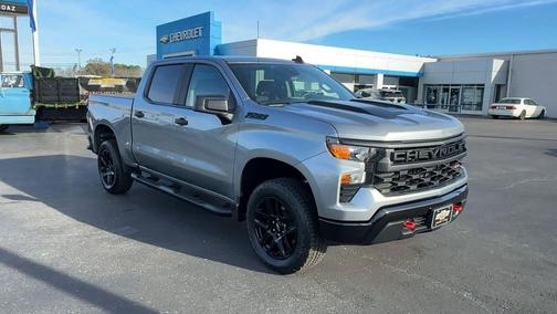 Sterling Gray Metallic 2024 Chevrolet Silverado 1500 Custom Trail Boss