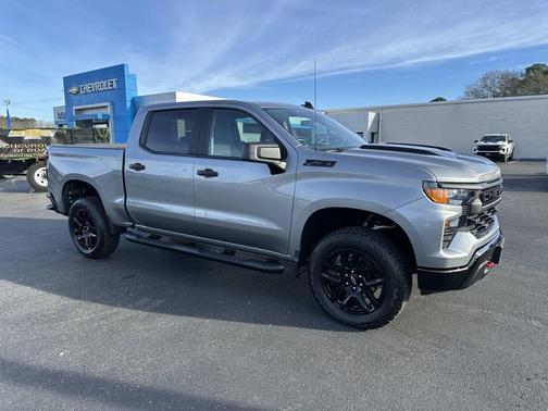 Sterling Gray Metallic 2024 Chevrolet Silverado 1500 Custom Trail Boss