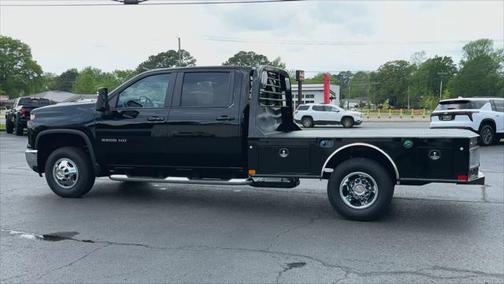 2025 Chevrolet Silverado 3500 LT