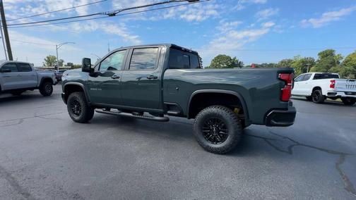 Cypress Gray 2026 Chevrolet Silverado 2500 Crew Cab, Standard Bed, XR2, 4WD