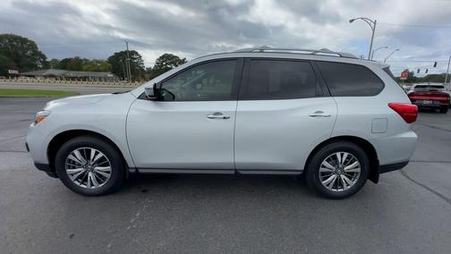 2020 Nissan Pathfinder S 2WD