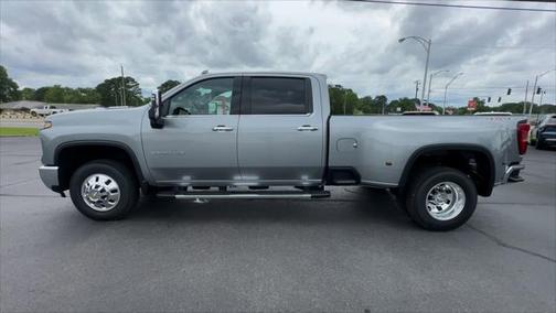 2025 Chevrolet Silverado 3500 LTZ
