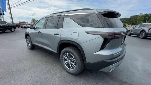 Sterling Gray Metallic 2026 Chevrolet Traverse LT