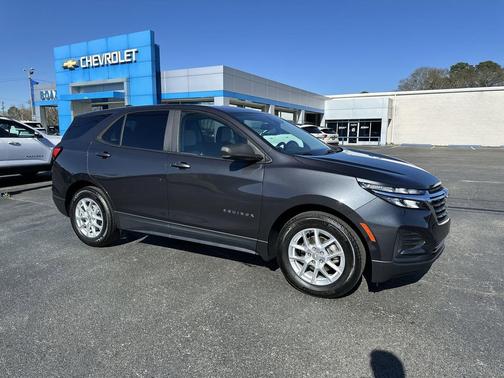 Iron Gray Metallic 2022 Chevrolet Equinox LS