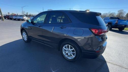 Iron Gray Metallic 2022 Chevrolet Equinox LS