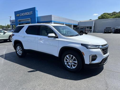 Summit White 2024 Chevrolet Traverse LS