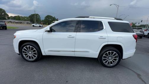 2022 GMC Acadia Denali