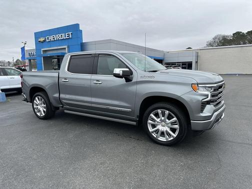 Sterling Gray Metallic 2025 Chevrolet Silverado 1500 High Country