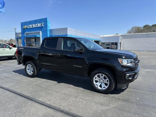 Black 2022 Chevrolet Colorado LT