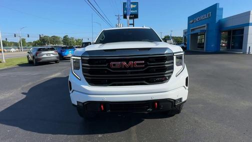 Summit White 2024 GMC Sierra 1500 AT4