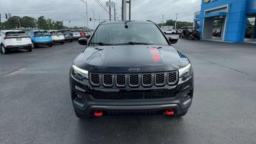 Diamond Black Crystal Pearlcoat 2024 Jeep Compass Trailhawk