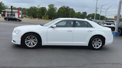 2019 Chrysler 300 Touring