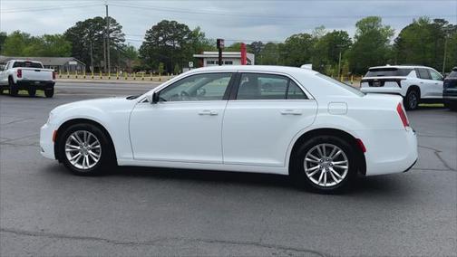2019 Chrysler 300 Touring