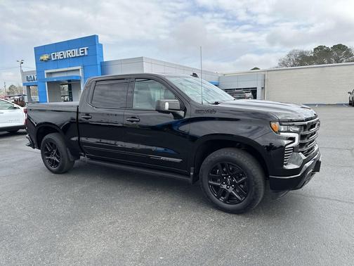 Black 2025 Chevrolet Silverado 1500 High Country