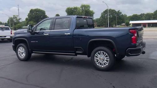 Northsky Blue Metallic 2022 Chevrolet Silverado 2500 High Country